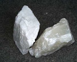 硅灰石矿 从地质奇观到木雕艺术的跨界融合